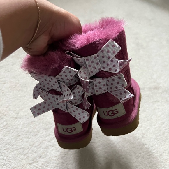 -SOLD- UGG BAILEY BOW II POLKA DOTS TODDLER BOOTS - Picture 4 of 7